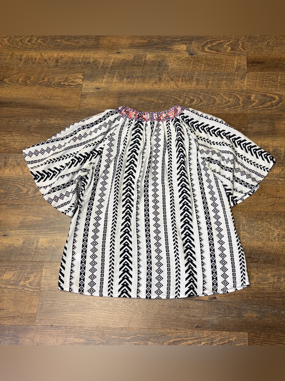 Savanna Jane Boho Embroidered Peasant Top Womens Medium Floral Bell Sleeve Rayon - Picture 10 of 10